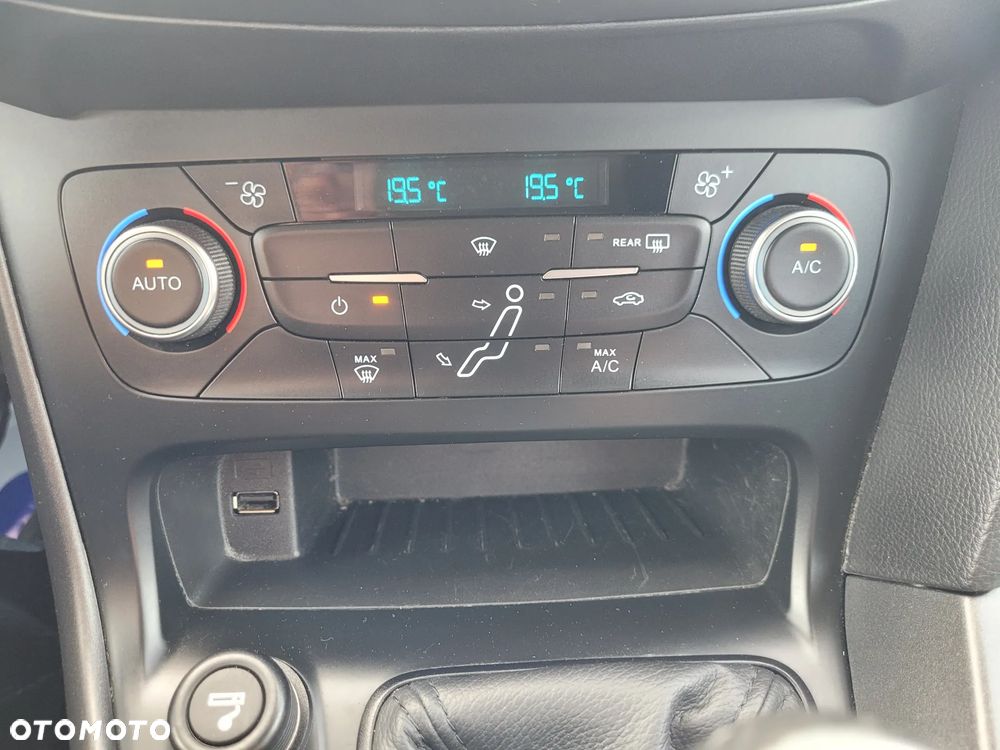Ford Focus 1.5 TDCi Titanium ASS - 32