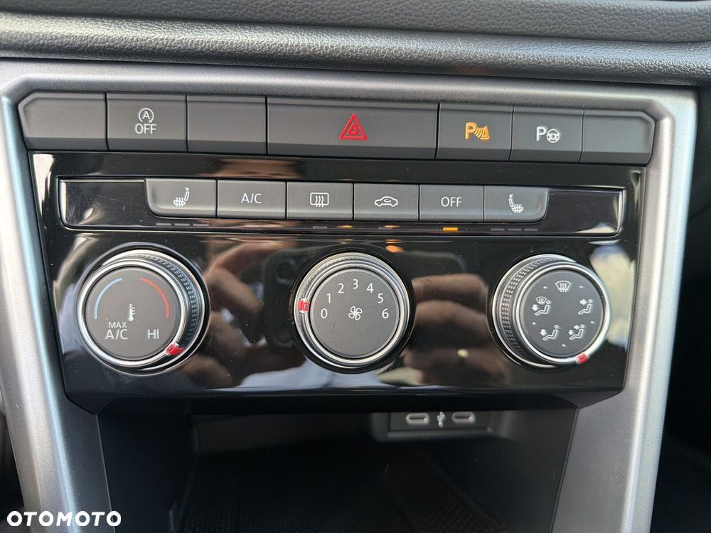 Volkswagen T-Roc 1.0 TSI Life - 23