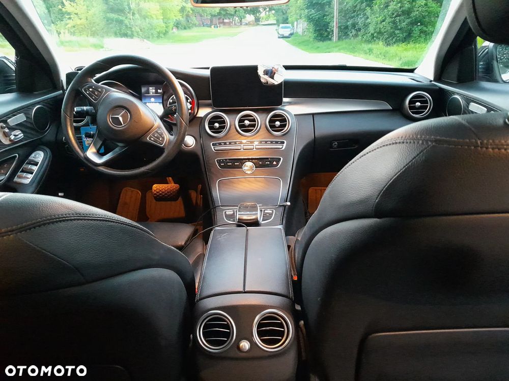 Mercedes-Benz Klasa C 300 7G-TRONIC AMG Line - 9