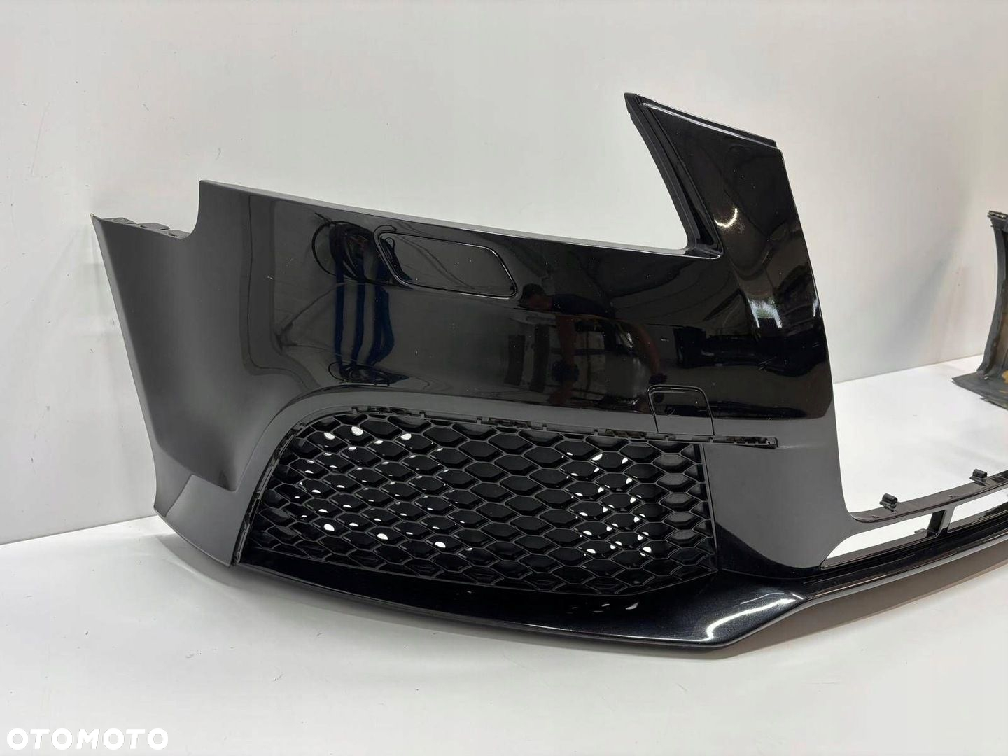 Audi RS3 8P0 Zderzak Przód Przedni 8P0807437AG - 3