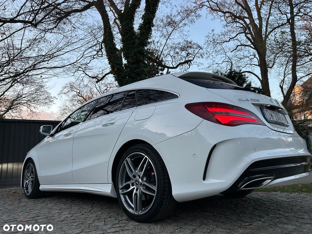 Mercedes-Benz CLA 220 4Matic 7G-DCT AMG Line - 4