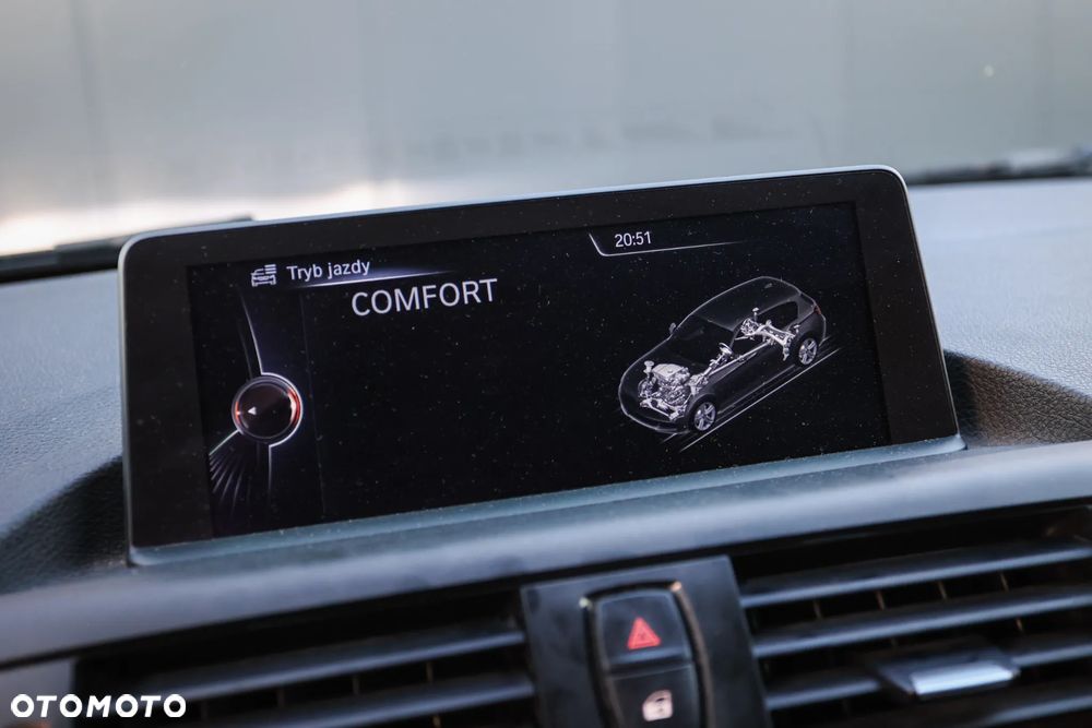 BMW Seria 1 118d - 24