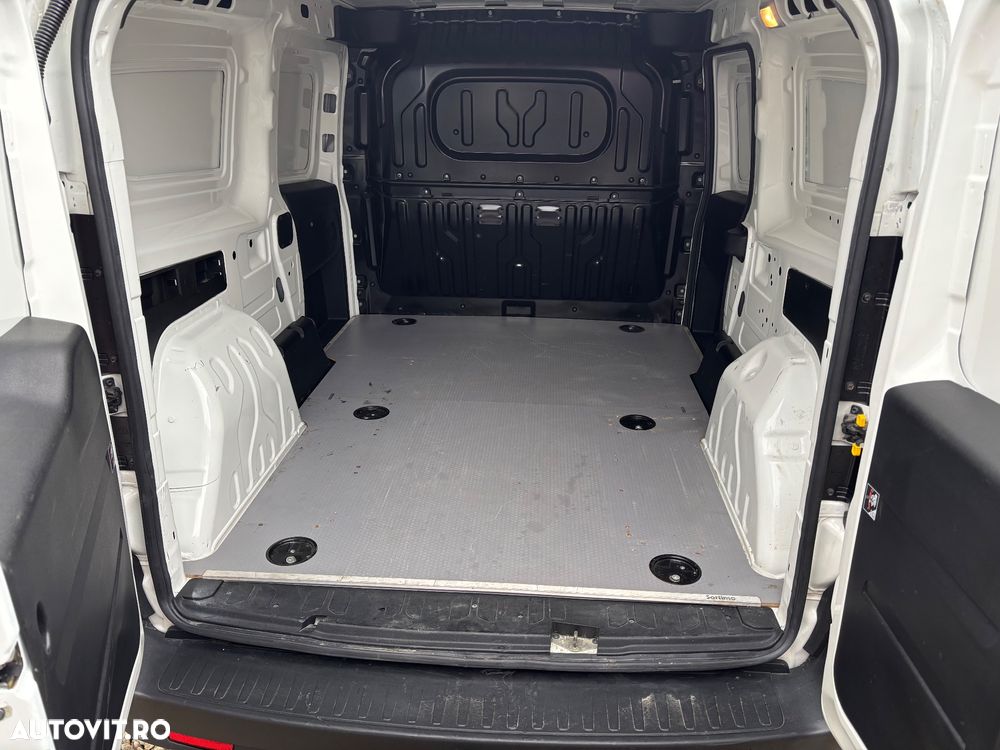Fiat DOBLO - 11