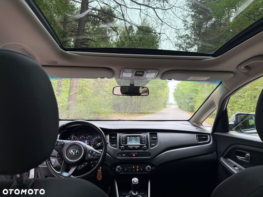 Kia Carens 1.7 CRDi 115 Dream Team Edition - 14