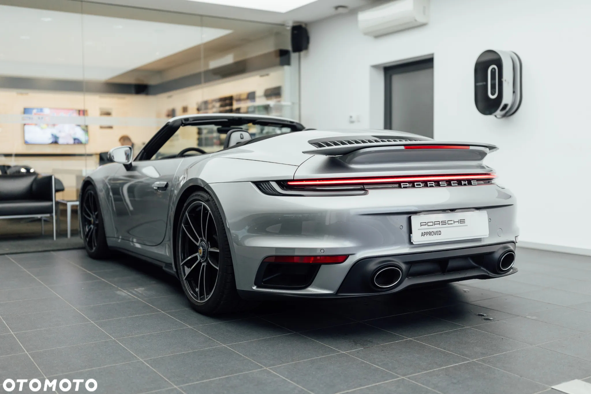 Porsche 911 Carrera Turbo Cabrio - 9