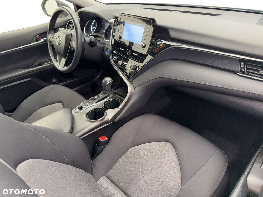 Toyota Camry - 14
