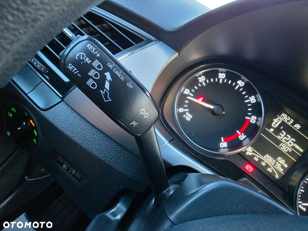 Skoda Fabia 1.2 TSI Active - 32
