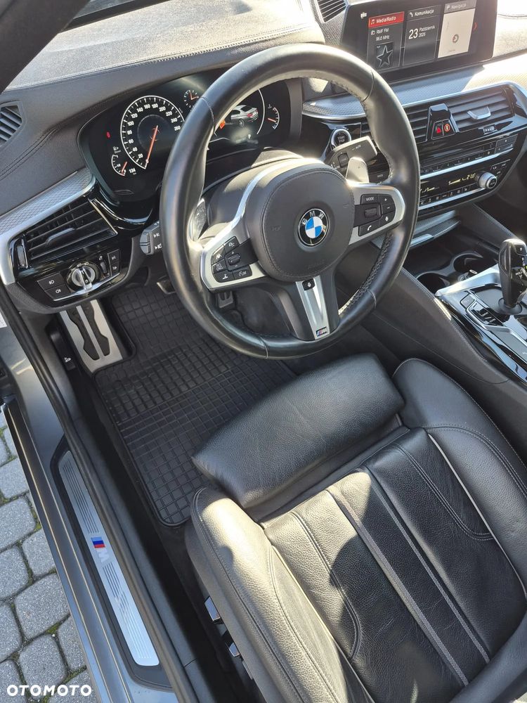 BMW 5 Series 2018 photo 5