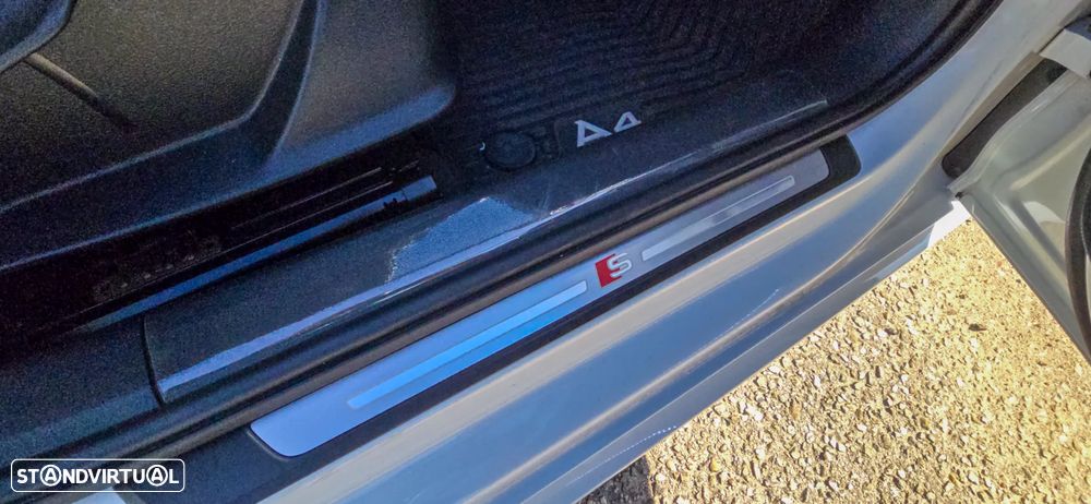 Audi A4 Avant 2.0 TDI DPF clean quattro S tronic S line Sport Pack - 17