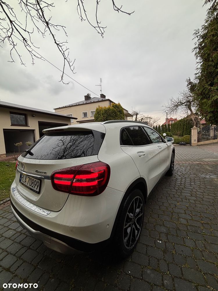 Mercedes-Benz GLA 250 4-Matic Urban - 7