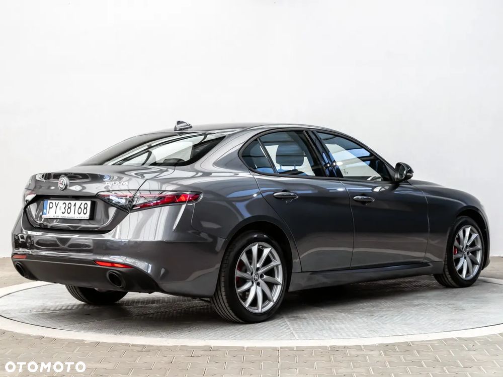 Alfa Romeo Giulia - 3