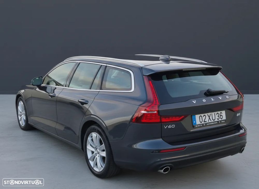 Volvo V60 2.0 D4 Momentum Plus - 3