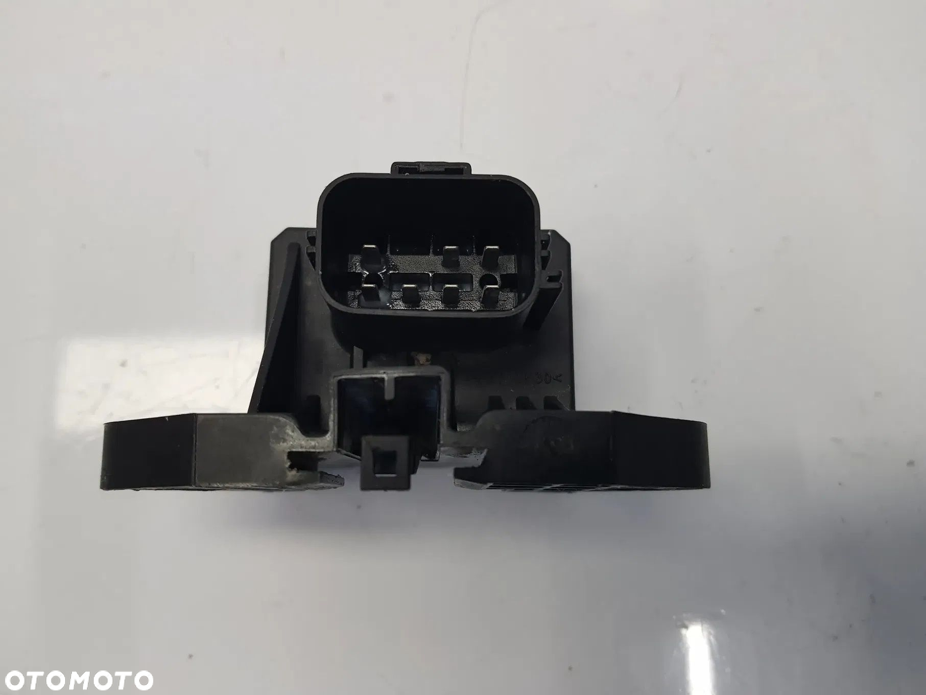 Moduł sterownik przekaźnik pompy paliwa FORD TRANSIT MK8 CUSTOM TOURNEO CONNECT FOCUS MK3 C-MAX MK2 KUGA MK3 MONDEO MK5 - 3