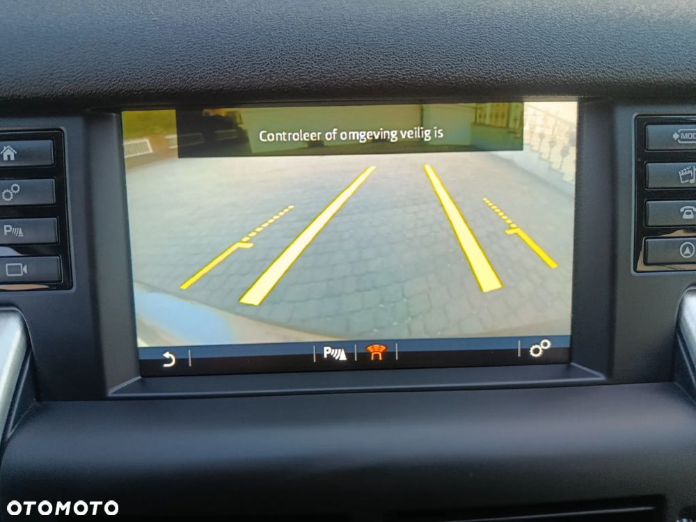 Land Rover Discovery Sport TD4 HSE Luxury - 37