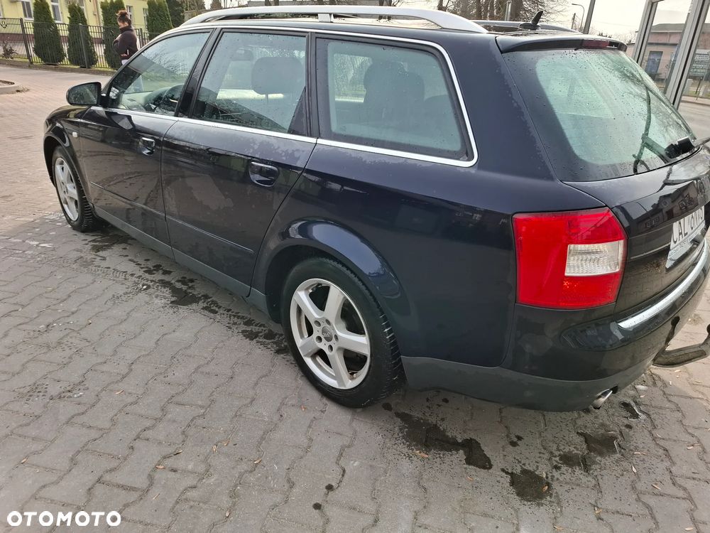 Audi A4 Avant 2.4 - 3