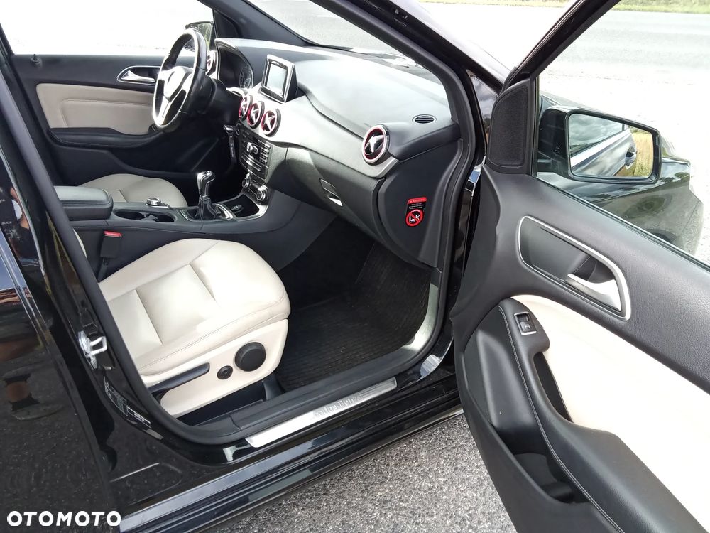 Mercedes-Benz Klasa B 180 CDI BlueEFFICIENCY EDITION 1 - 14