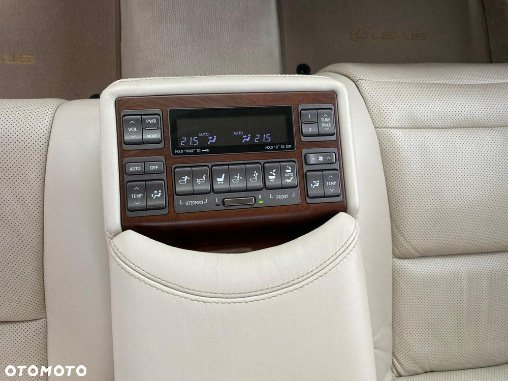 Lexus LS - 8