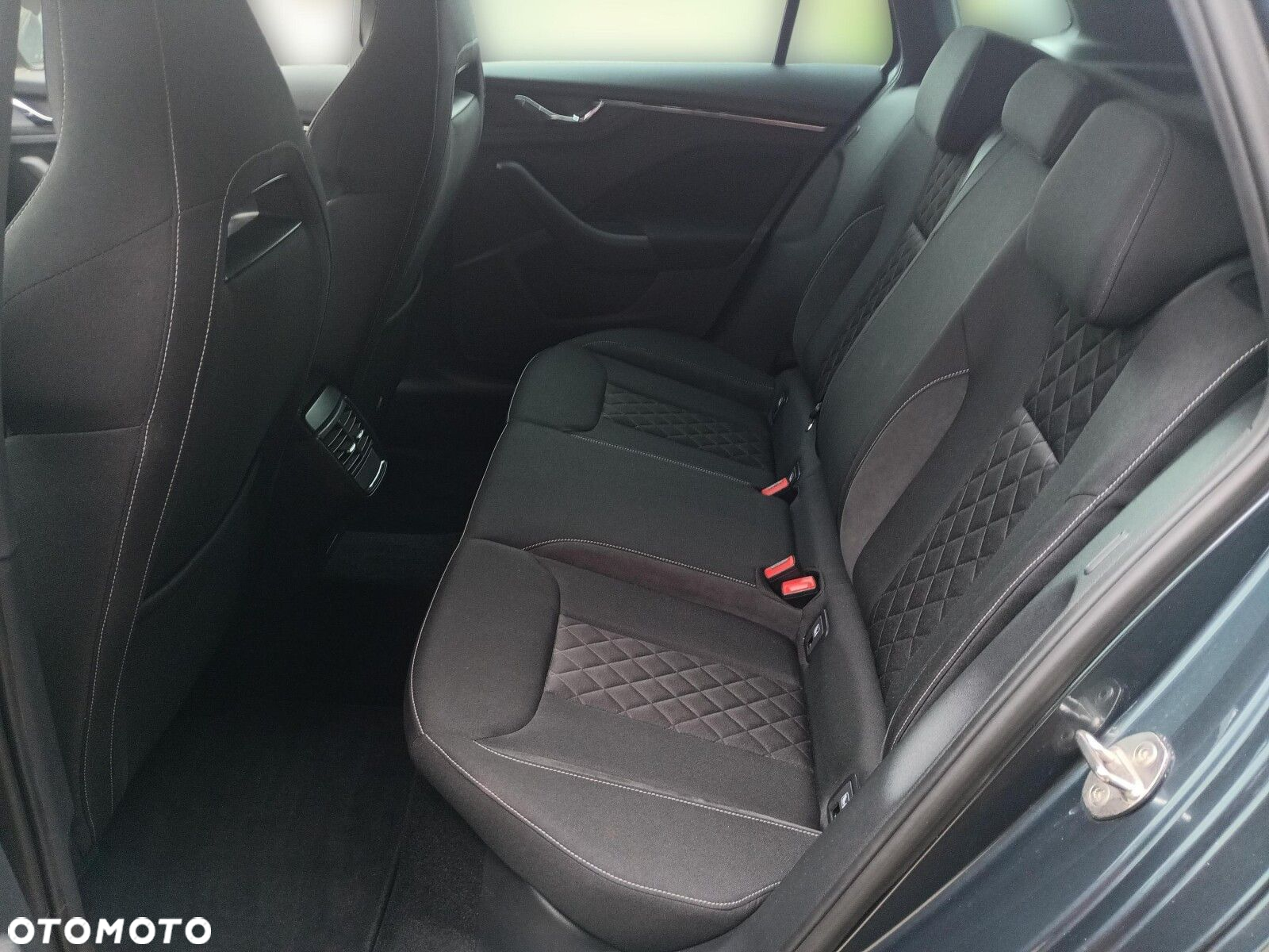 Skoda Kamiq 1.0 TSI Style DSG - 31