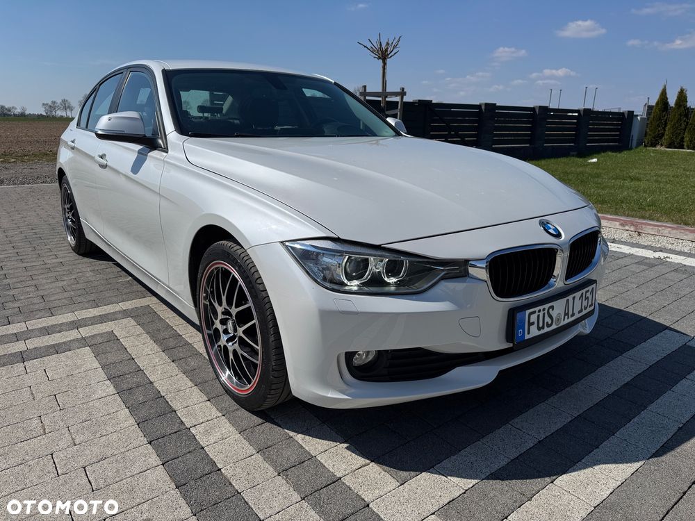 BMW Seria 3 318d DPF - 3
