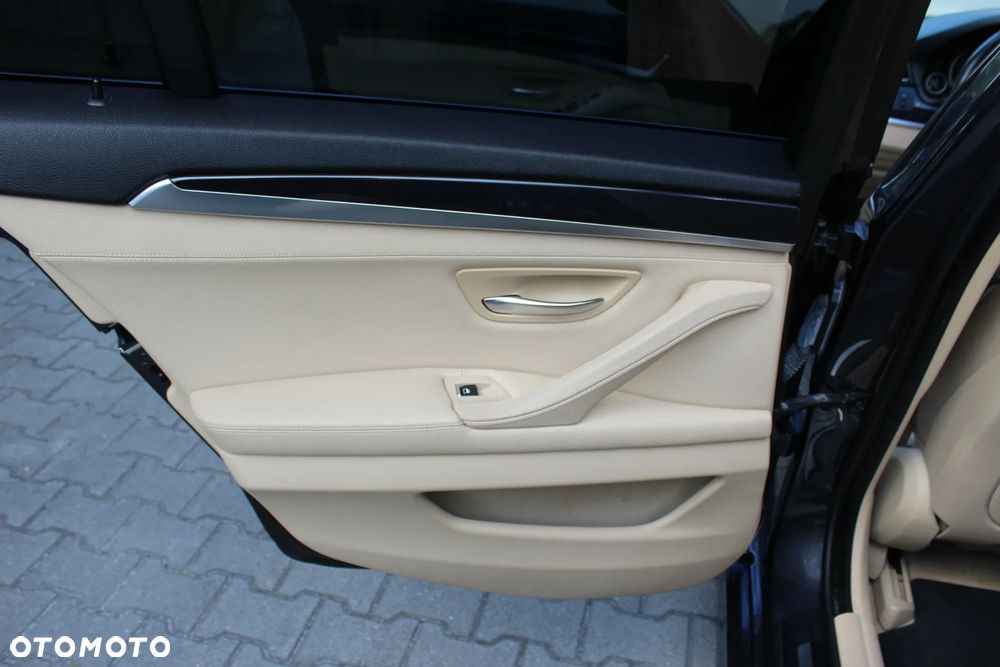 BMW Seria 5 520d Edition Fleet Exclusive - 23