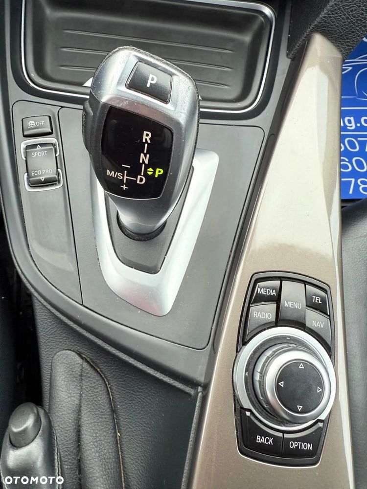 BMW Seria 3 320d Touring - 30