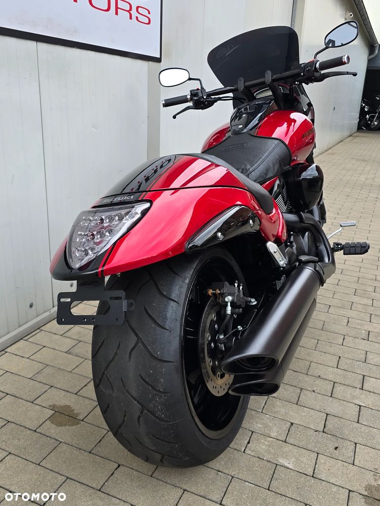 Suzuki Boulevard - 4
