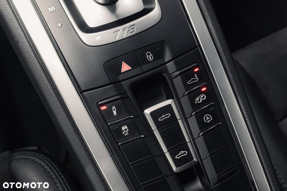 Porsche 718 Boxster PDK - 21