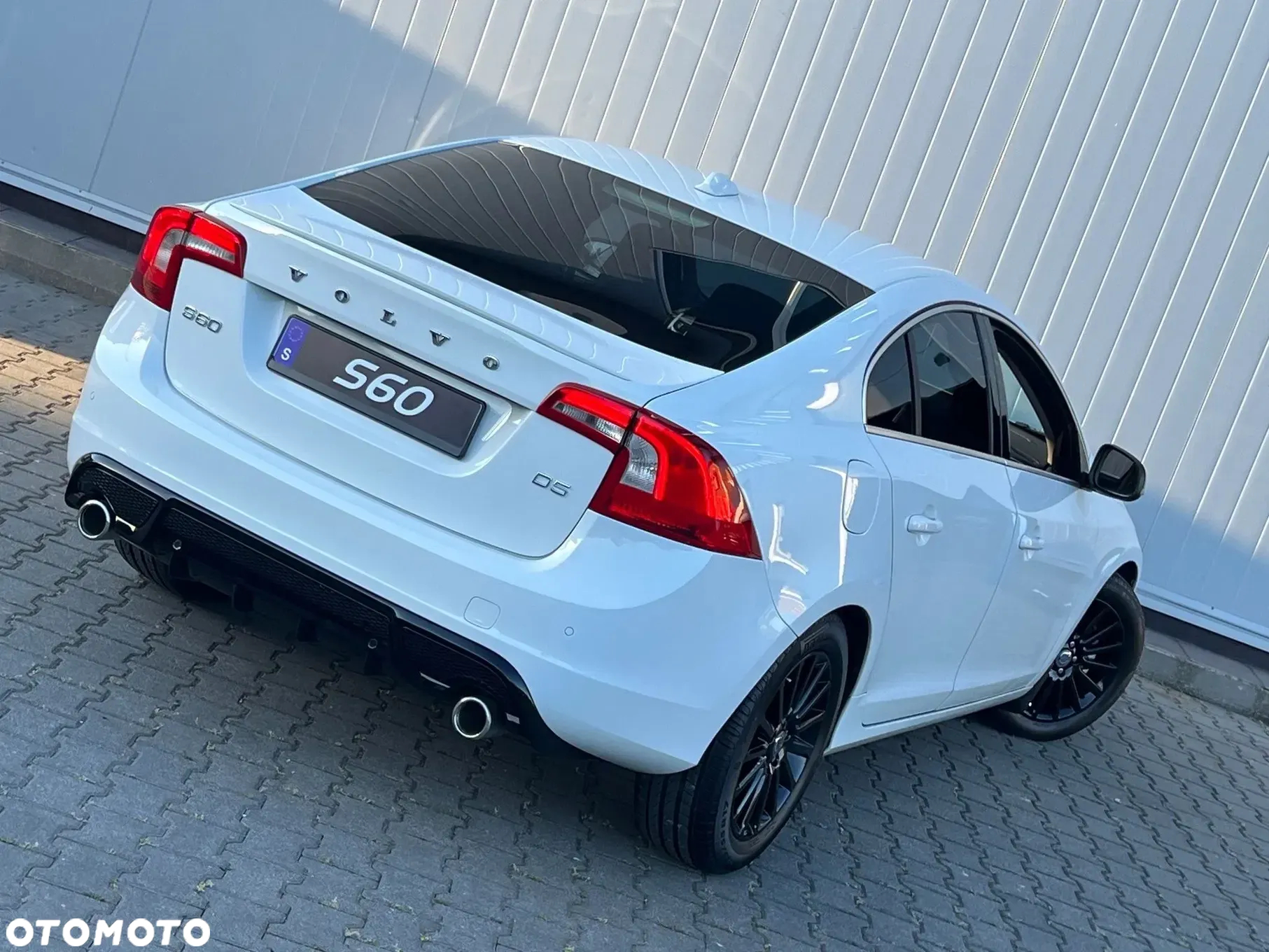 Volvo S60 D5 R-Design Summum - 2