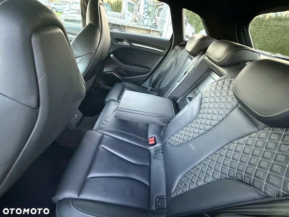 Audi RS3 Sportback - 23