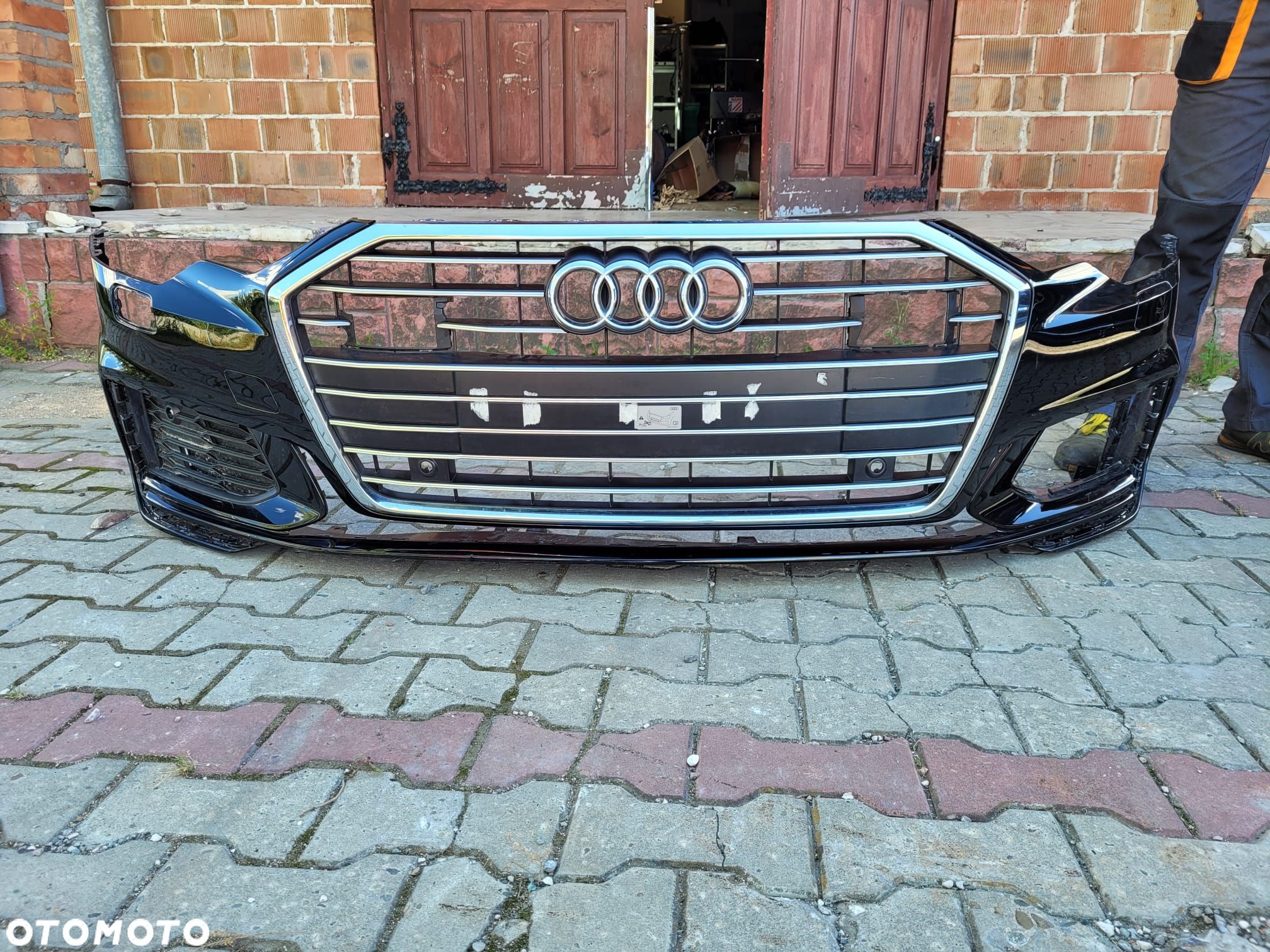 Zderzak przód przedni Audi A6 C8 S line 4k0807437C RADAR - 1