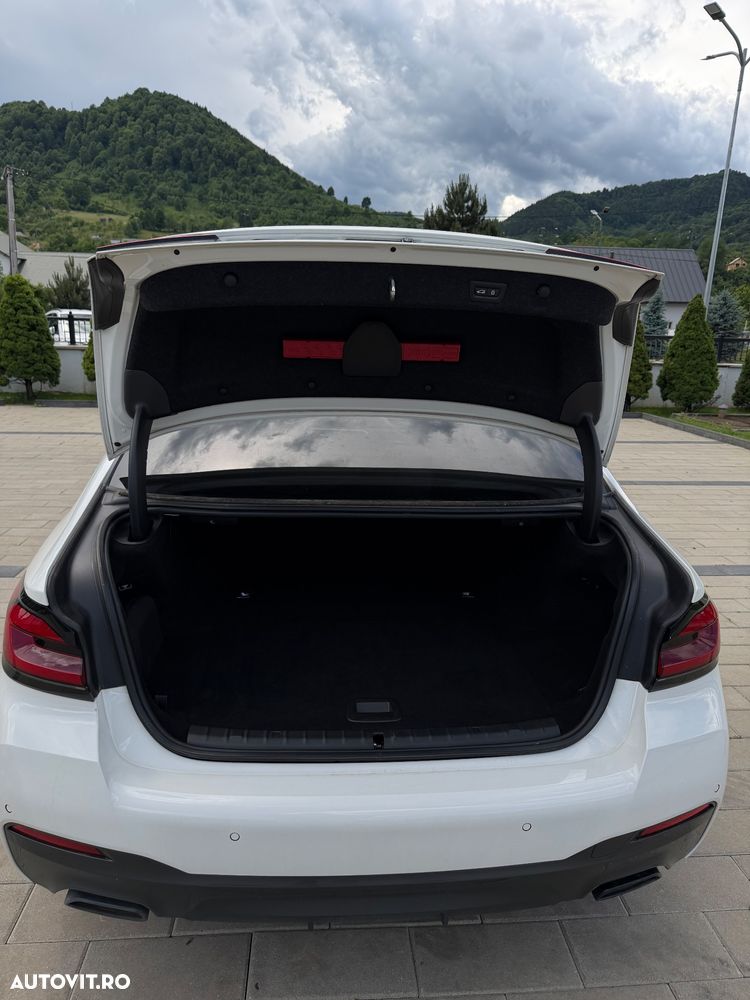 BMW Seria 5 530e xDrive Aut. - 7