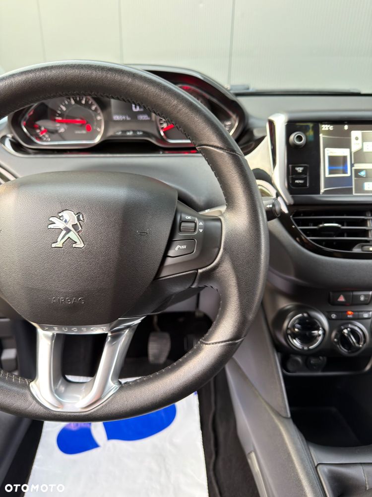 Peugeot 208 PureTech 82 Start & Stop Allure - 12