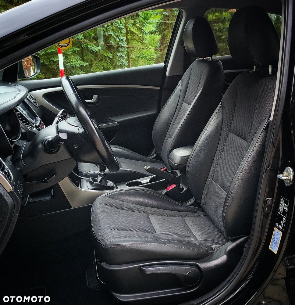 Hyundai i30 1.6 GDI Premium - 21