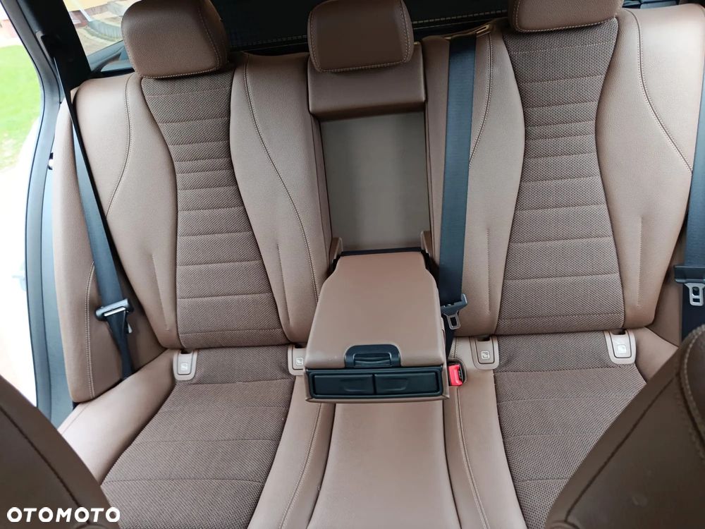 Mercedes-Benz Klasa E 220 d 9G-TRONIC - 22