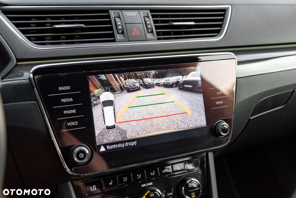 Skoda Superb 2.0 TSI DSG SportLine - 35