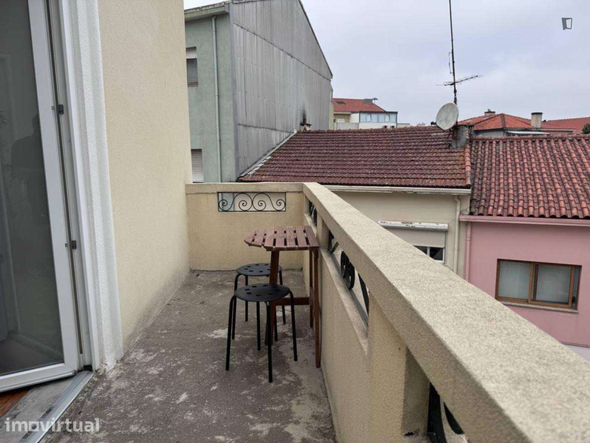 Quarto - localizado em Paranhos Porto - Grande imagem: 5/16