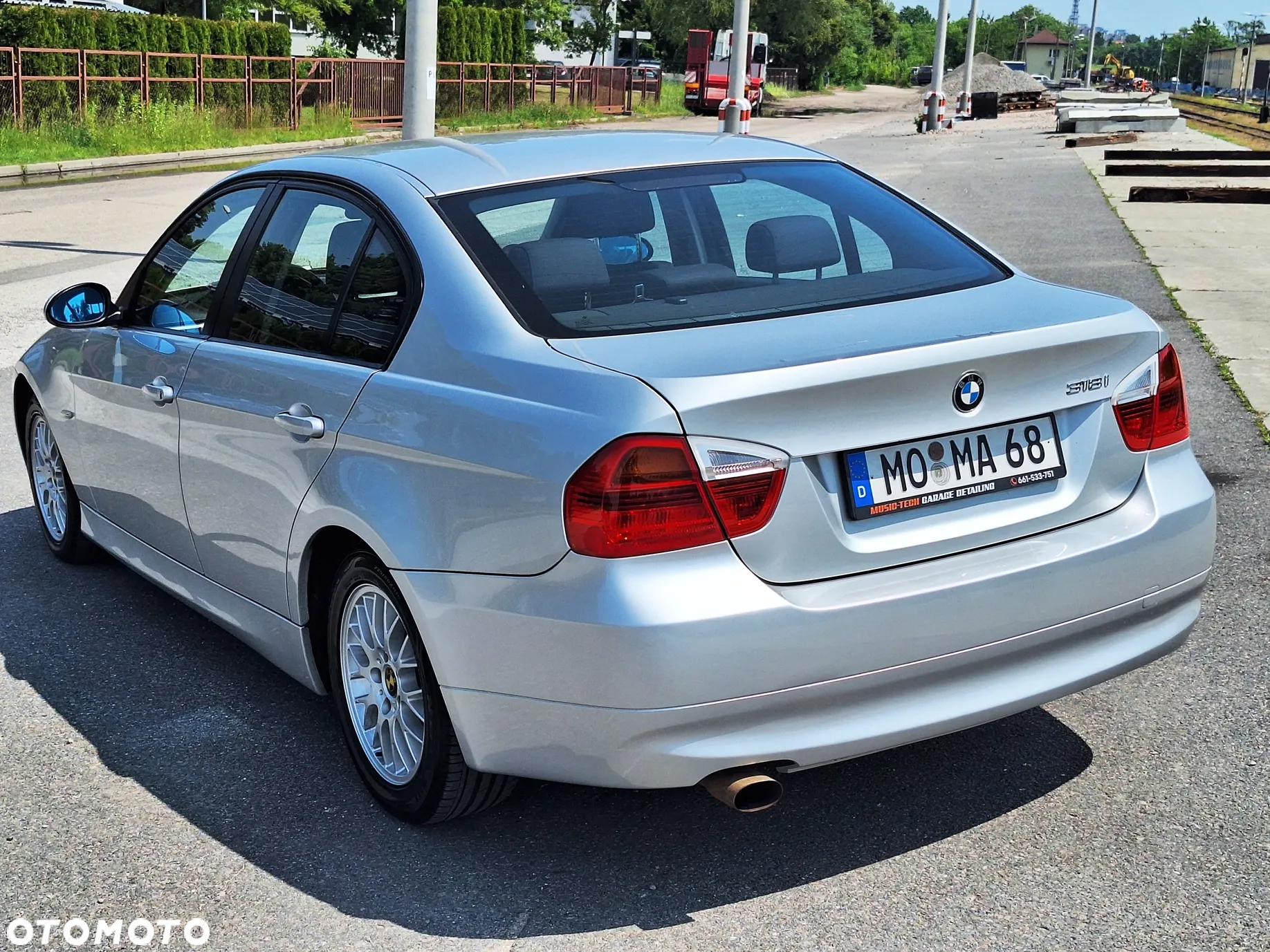 BMW Seria 3 318i - 15