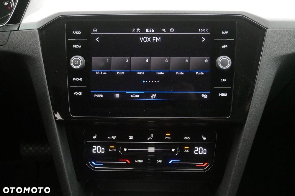 Volkswagen Passat - 10