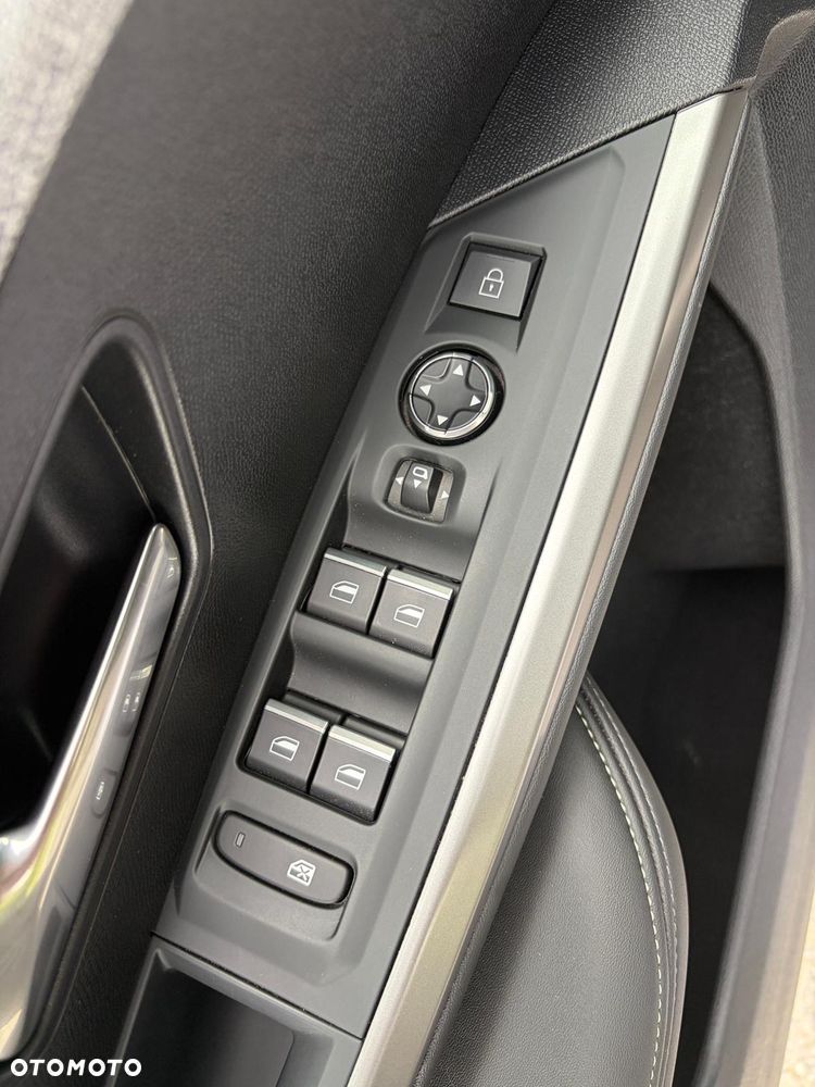Peugeot E-5008 73kWh GT Exclusive - 28