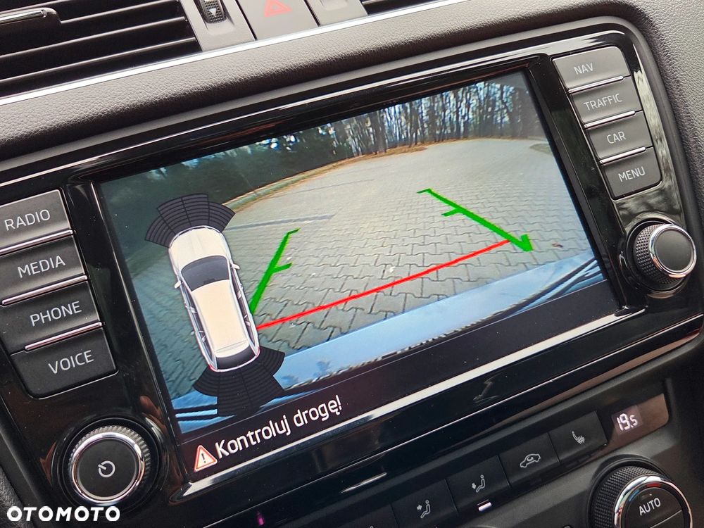 Skoda Octavia 2.0 TDI DSG RS - 10