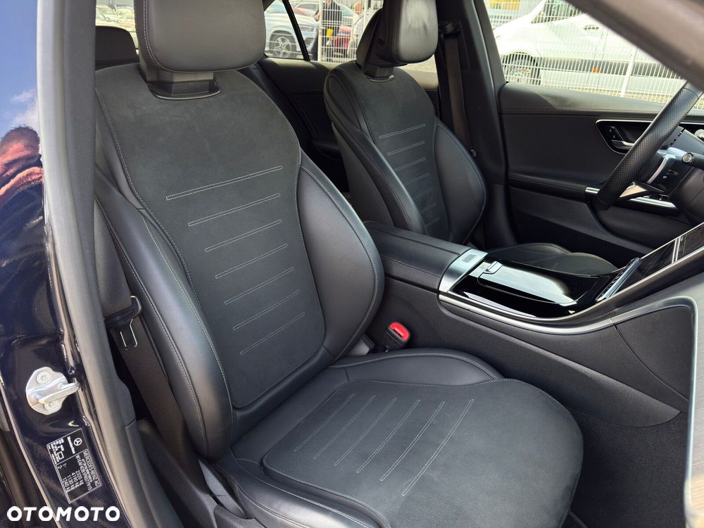 Mercedes-Benz Klasa C 200 mHEV 4-Matic AMG - 23