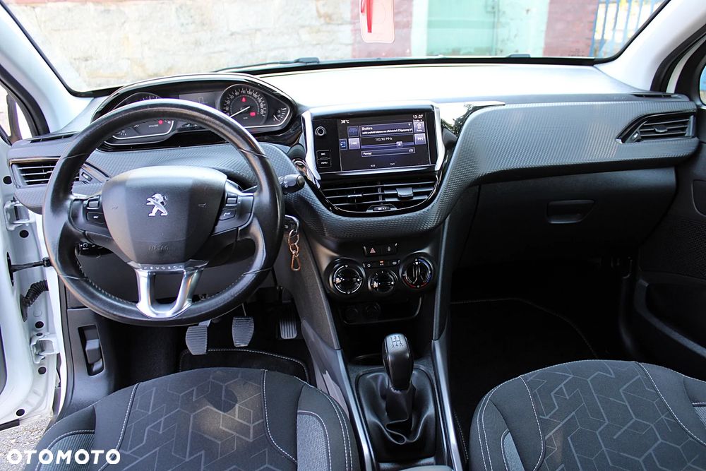 Peugeot 2008 - 15