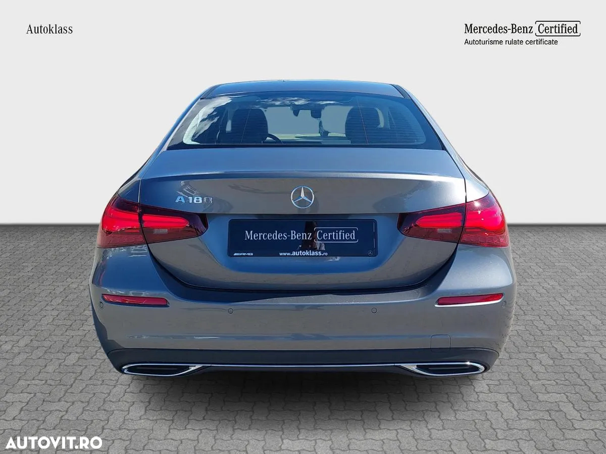 Mercedes-Benz A 180 MHEV 7G-DCT Sedan - 4