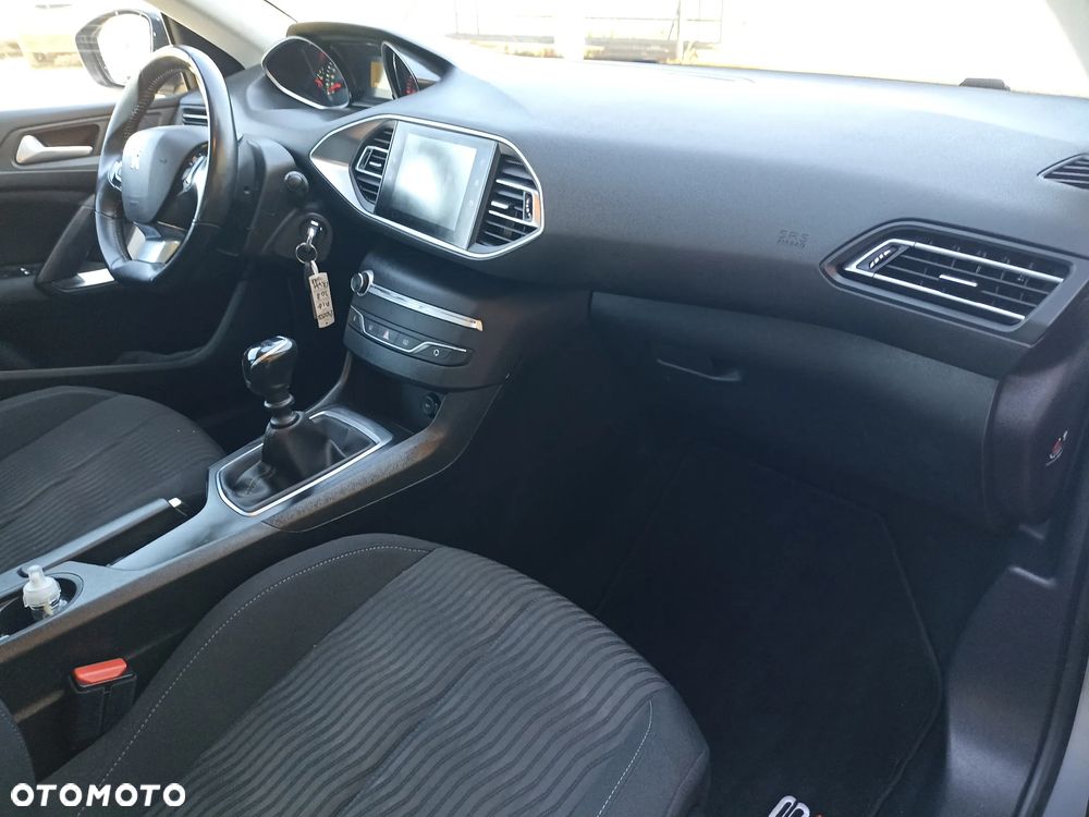 Peugeot 308 - 15