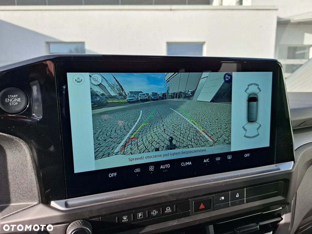 Volkswagen Caravelle - 13