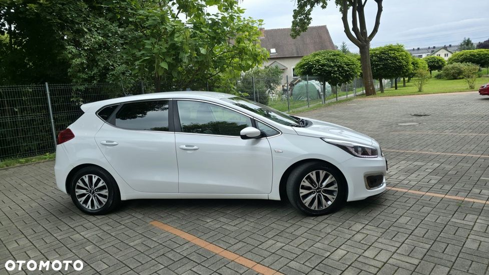 Kia Ceed 1.6 CRDi GT Line - 14