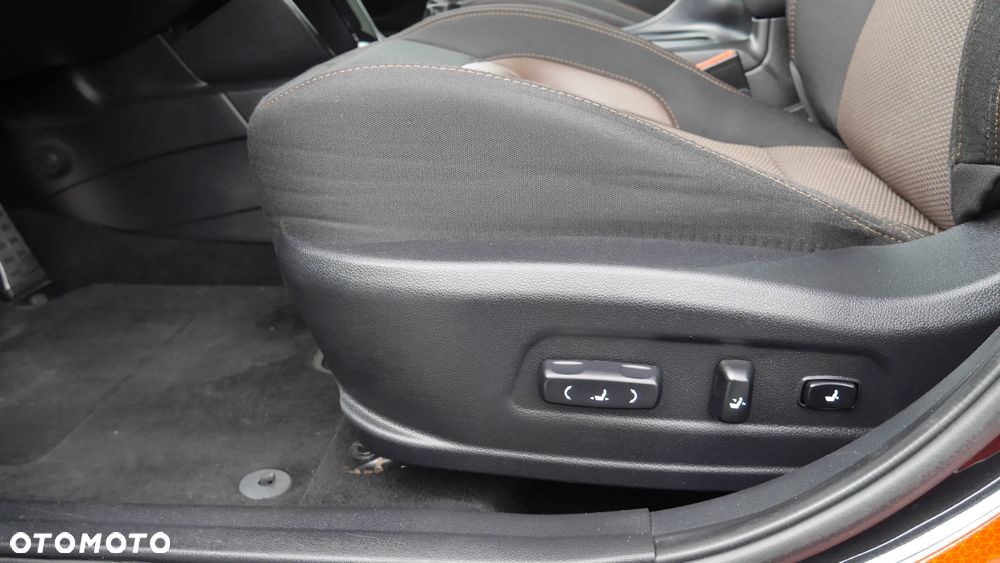 Kia Ceed 1.6 GDI ISG Platinum Edition - 24