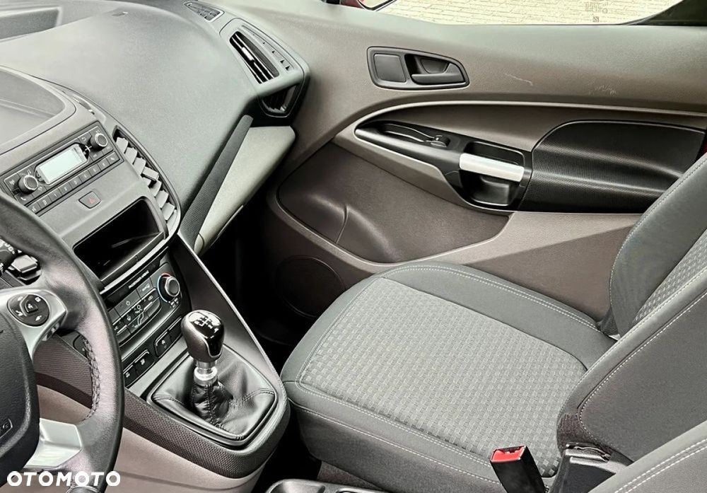 Ford Tourneo Connect 1.5 TDCi Start-Stop Titanium - 34