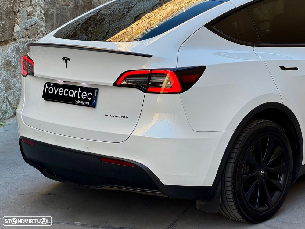 Tesla Model Y Long Range Tração Integral - 18