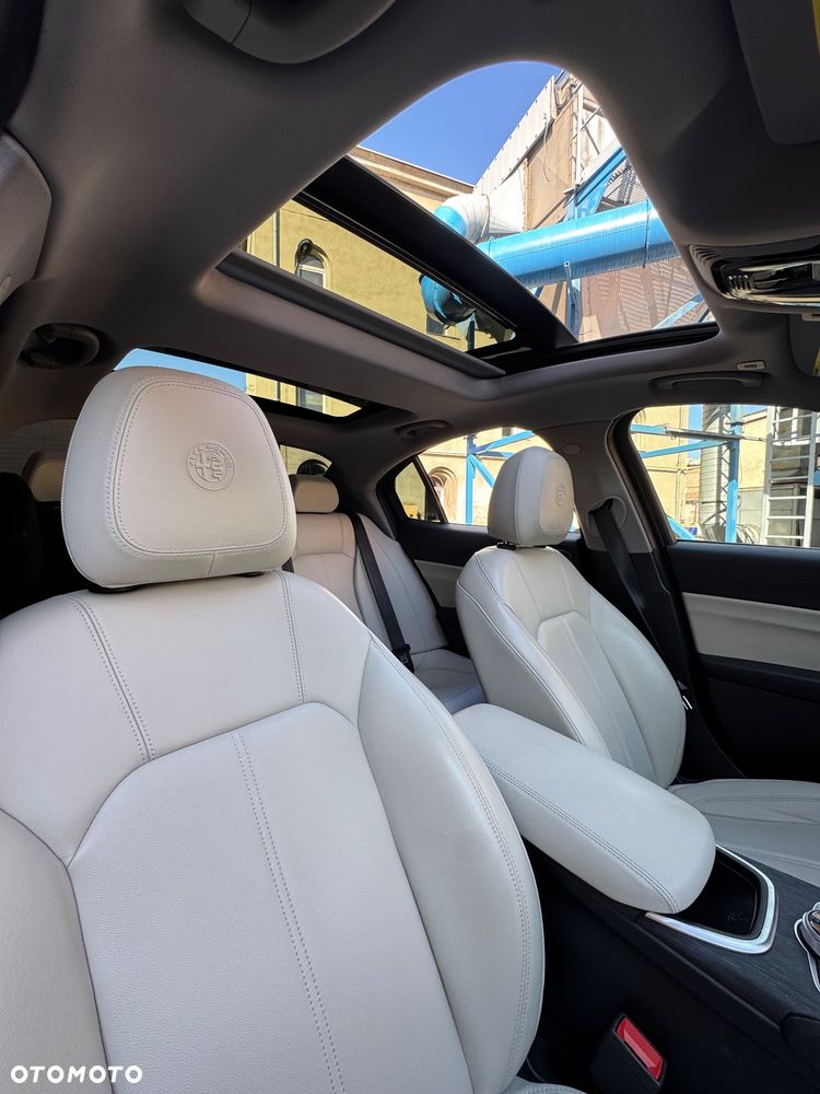 Alfa Romeo Giulia - 22